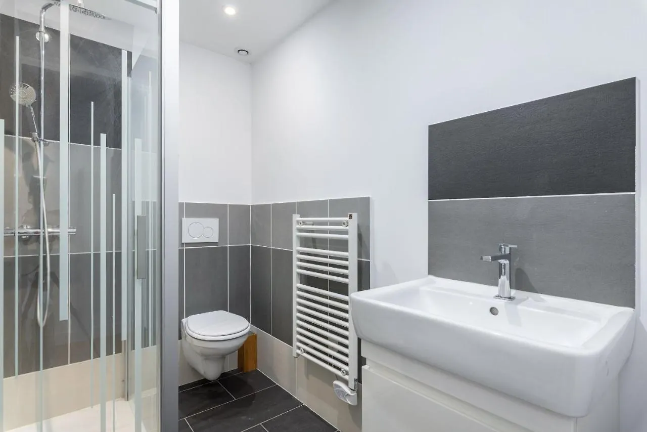 Apartment Appartements Au Chateau Ars Ars-sur-Formans