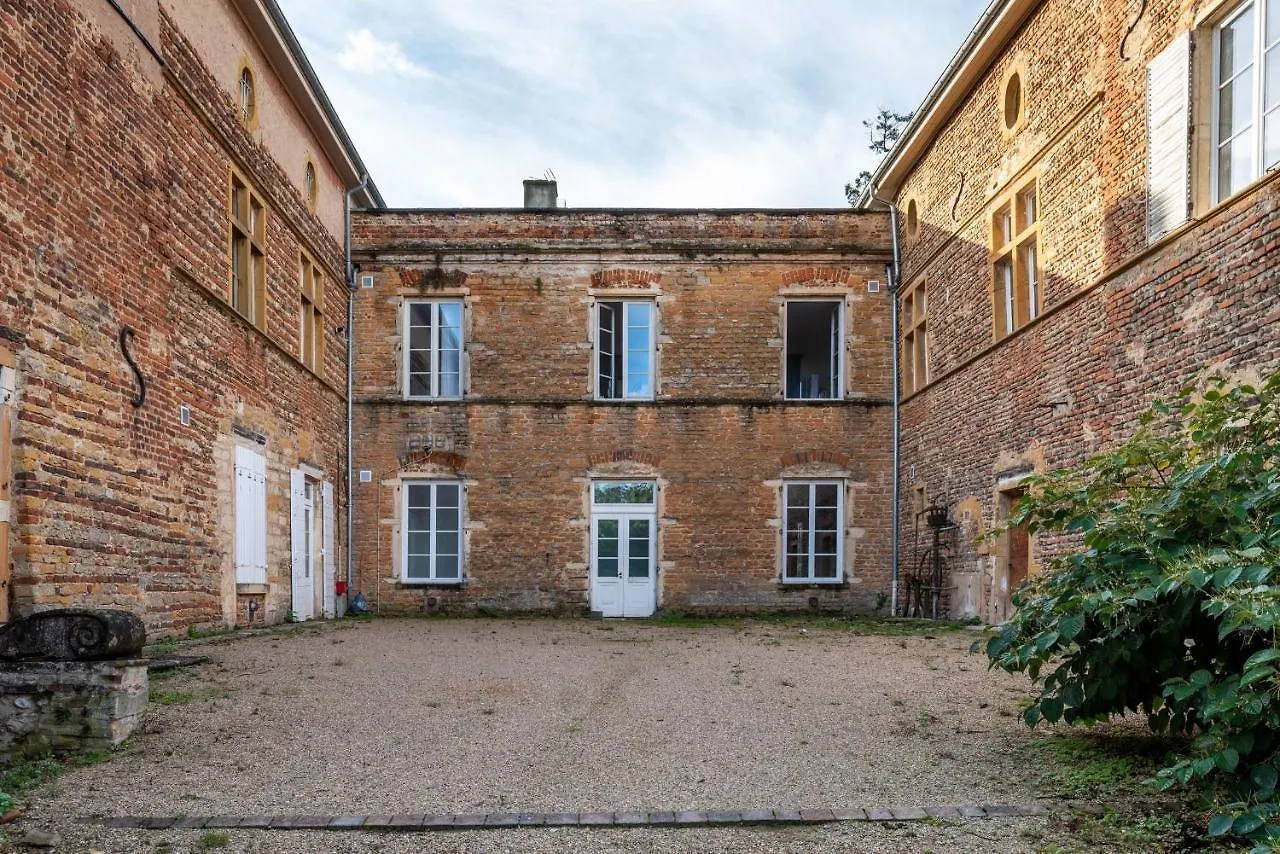 Appartements Au Chateau Ars Ars-sur-Formans Apartment
