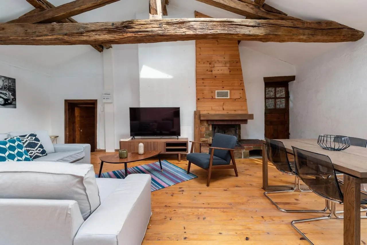 Apartment Appartements Au Chateau Ars Ars-sur-Formans
