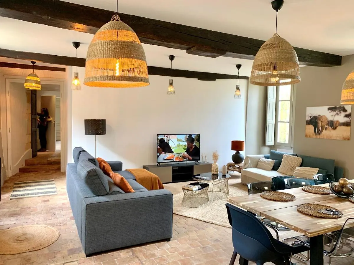 Appartements Au Chateau Ars Ars-sur-Formans Frankreich